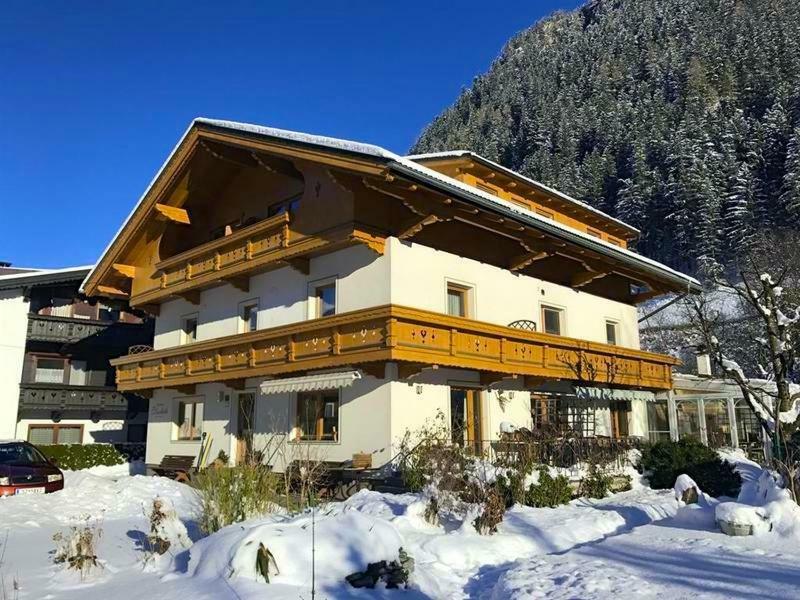 Gaestehaus Elisabeth Bed and Breakfast Mayrhofen Exterior foto